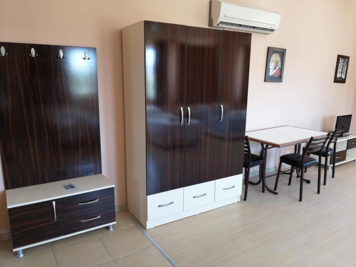 Mina Apart Otel Kundu Екстериор снимка